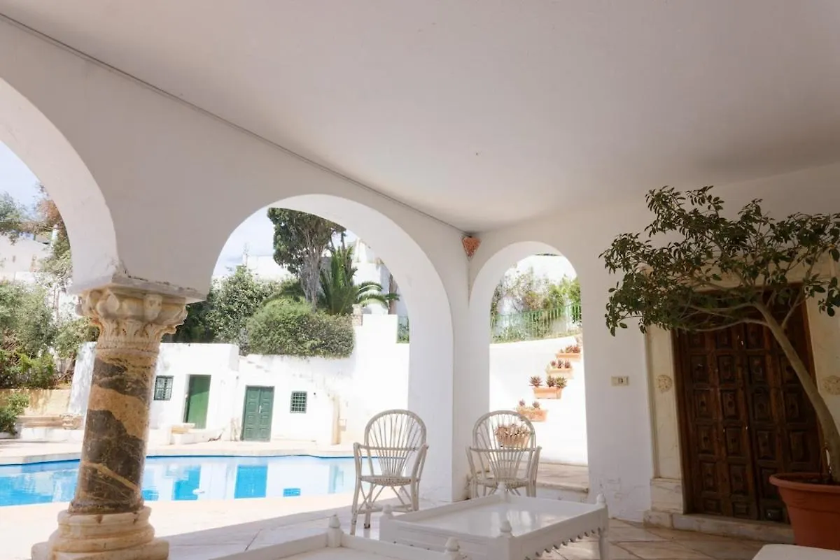 Apartment Princesse Aicha , Ladies Only , B&B & Piscine , Sidi Bou Said Tunis