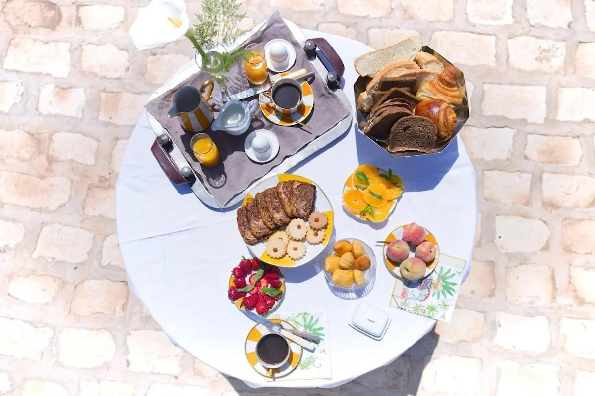 アパート Princesse Aicha , Ladies Only , B&B & Piscine , Sidi Bou Said チュニス