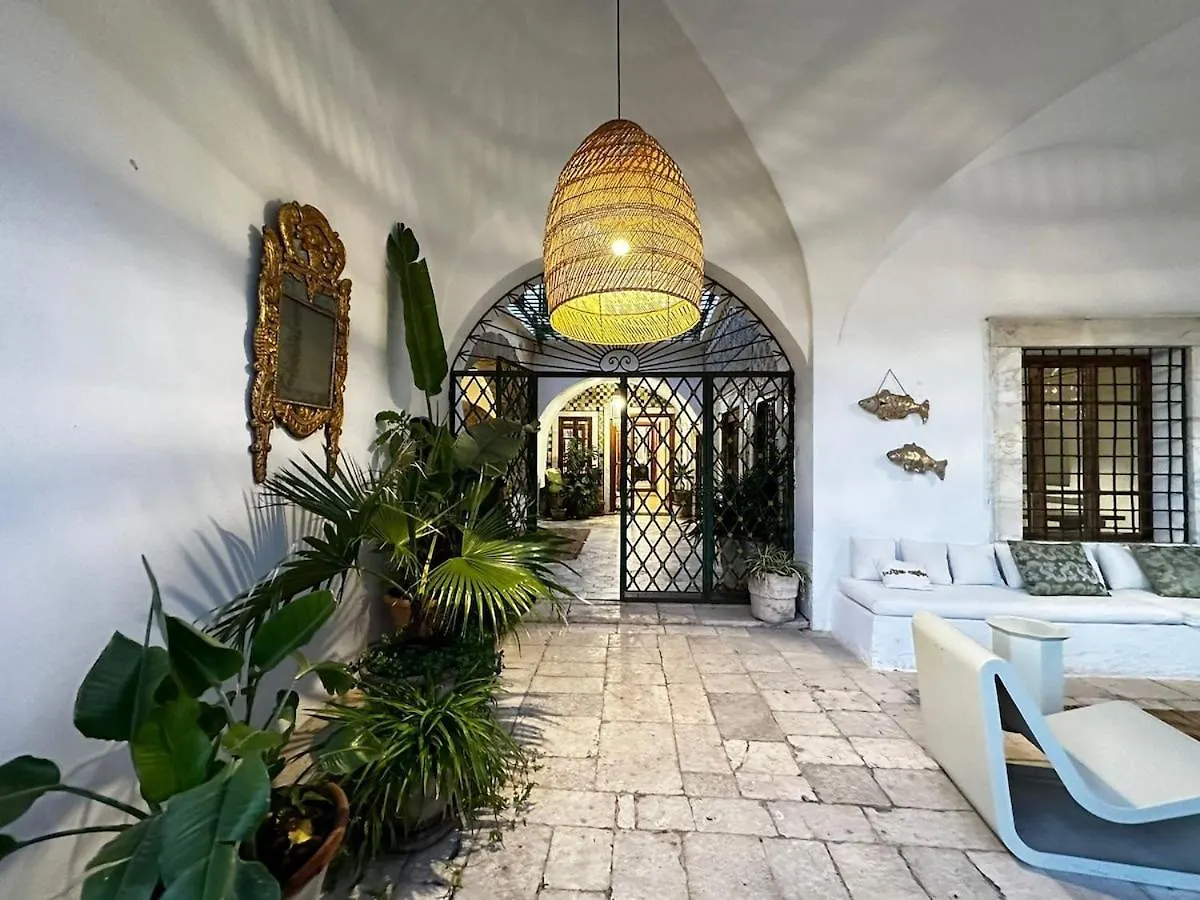 アパート Princesse Aicha , Ladies Only , B&B & Piscine , Sidi Bou Said チュニス