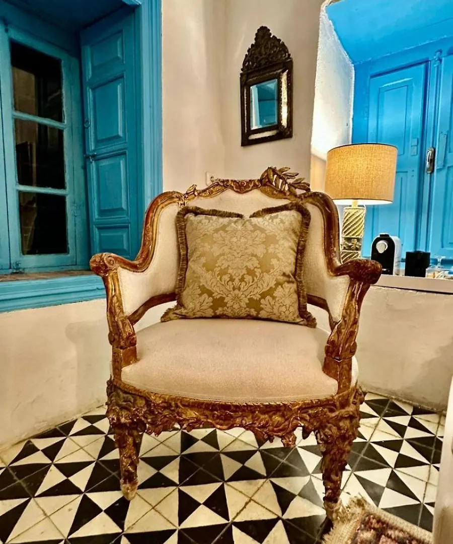 アパート Princesse Aicha , Ladies Only , B&B & Piscine , Sidi Bou Said チュニス